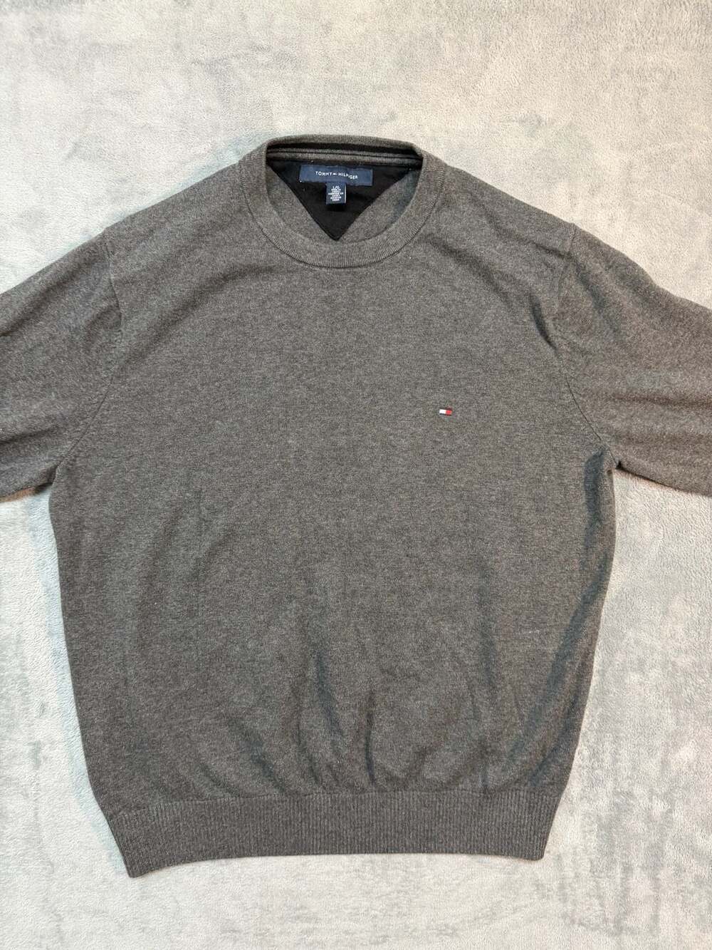Tommy Hilfiger Men's Gray Crew Neck Long Sleeve Pullover Sweater Size Large
